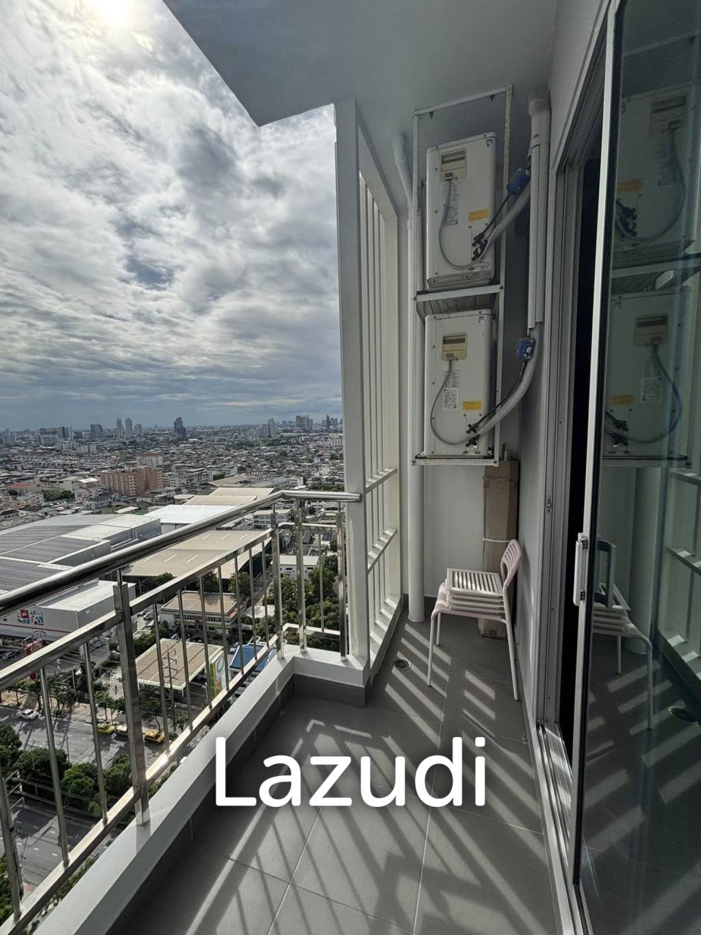 49 sqm high floor condo at Supalai Lite Sathorn - Charoenrat, Bang Kho Laem