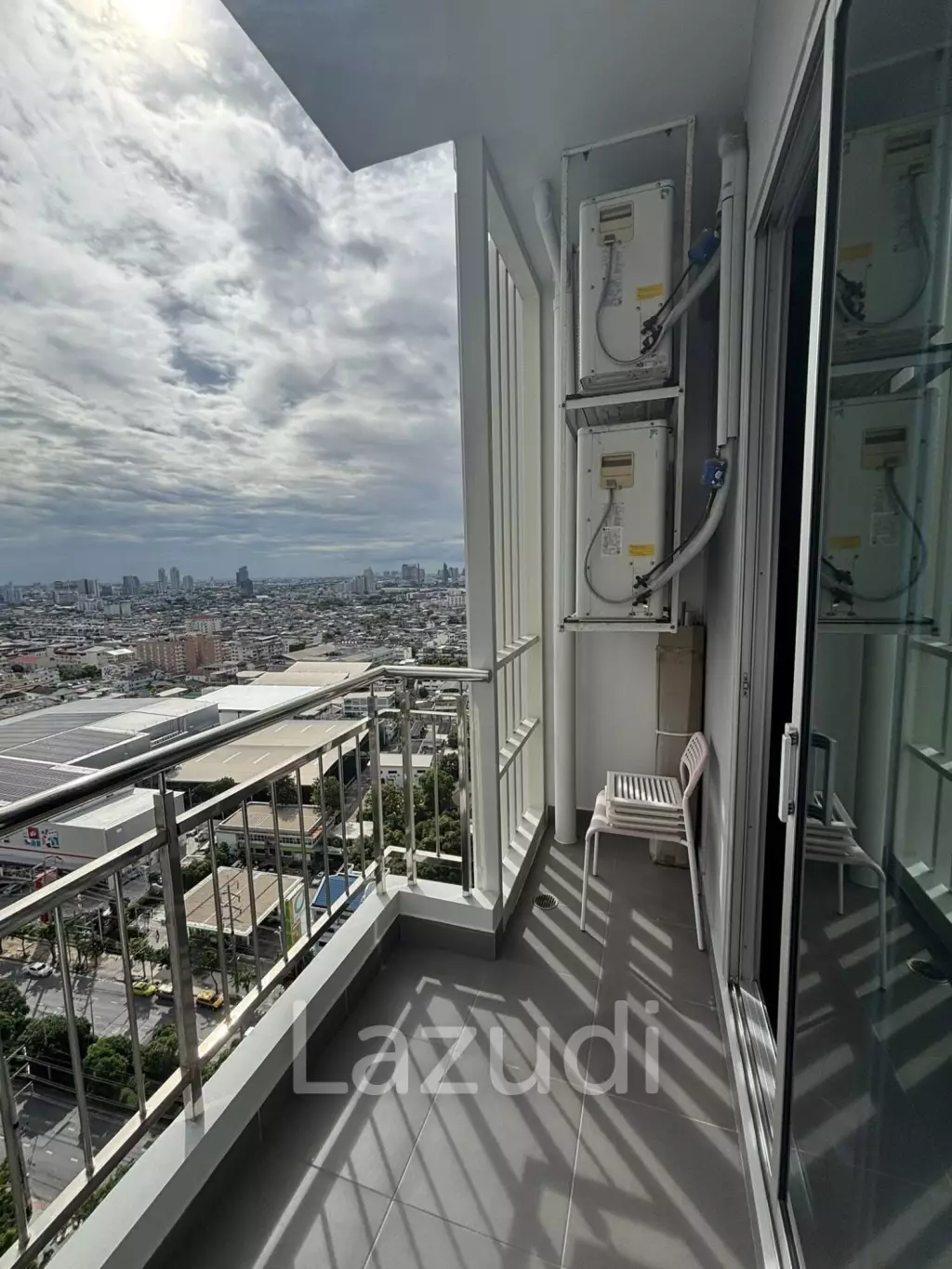 49 sqm high floor condo at Supalai Lite Sathorn - Charoenrat, Bang Kho Laem
