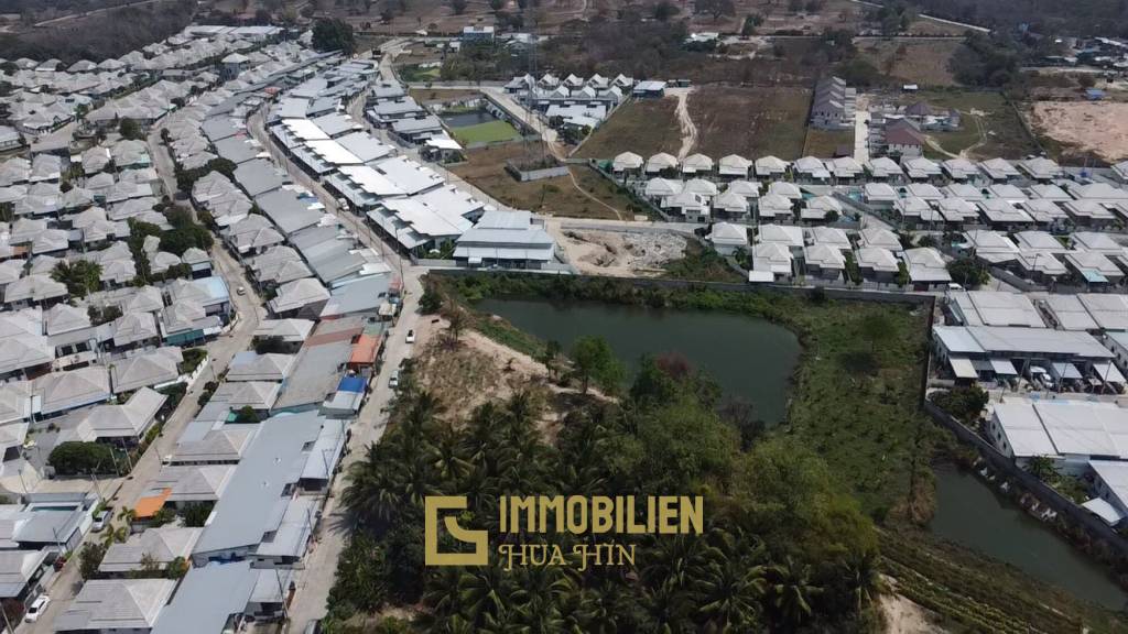 Участок площадью 1 раи на берегу моря в районе Сой Хуа Хин 88 Тхап Тай.