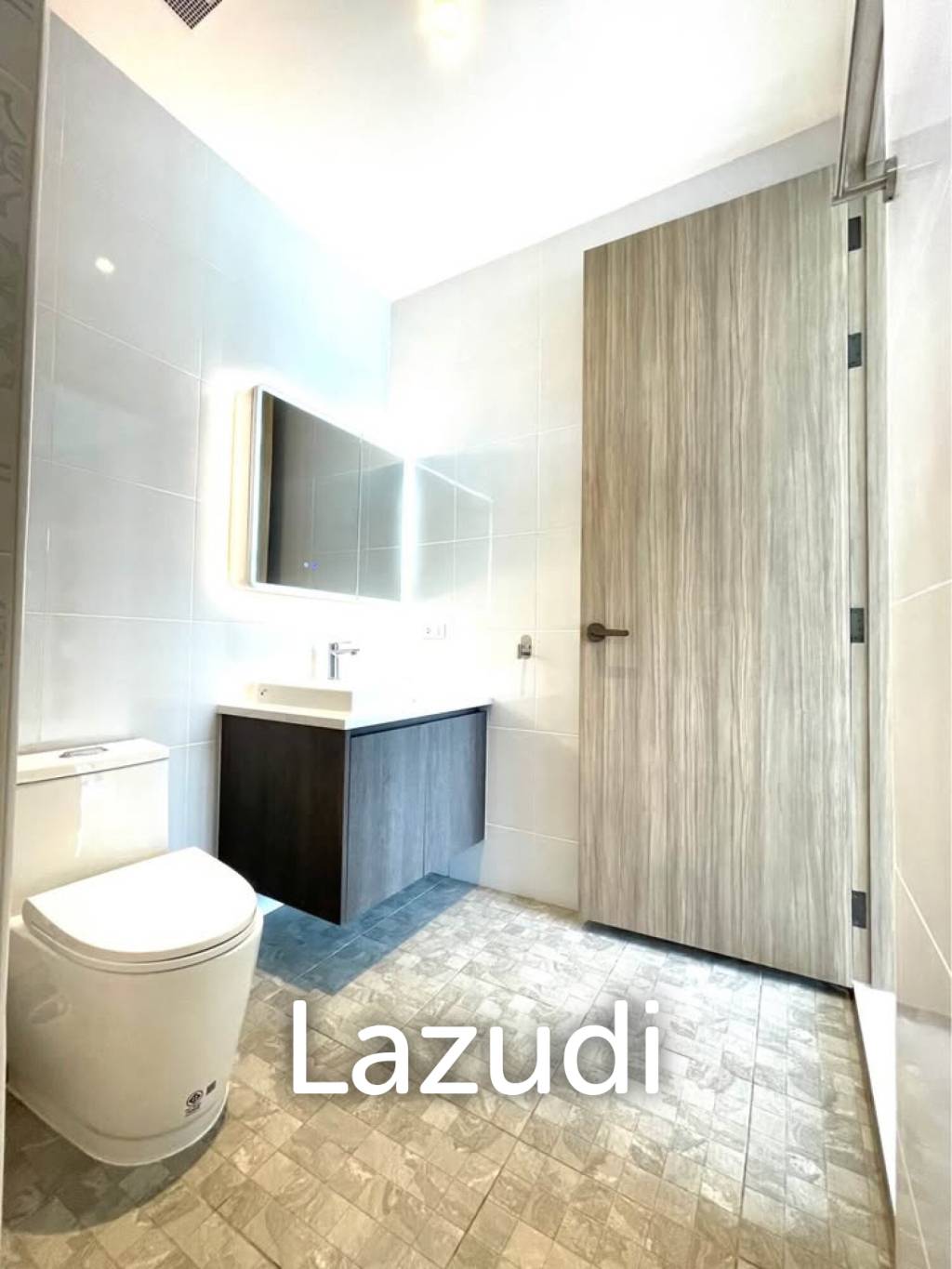 Spacious 3-Bedroom Pool Villa with Private Garden for Sale in Pa Klok