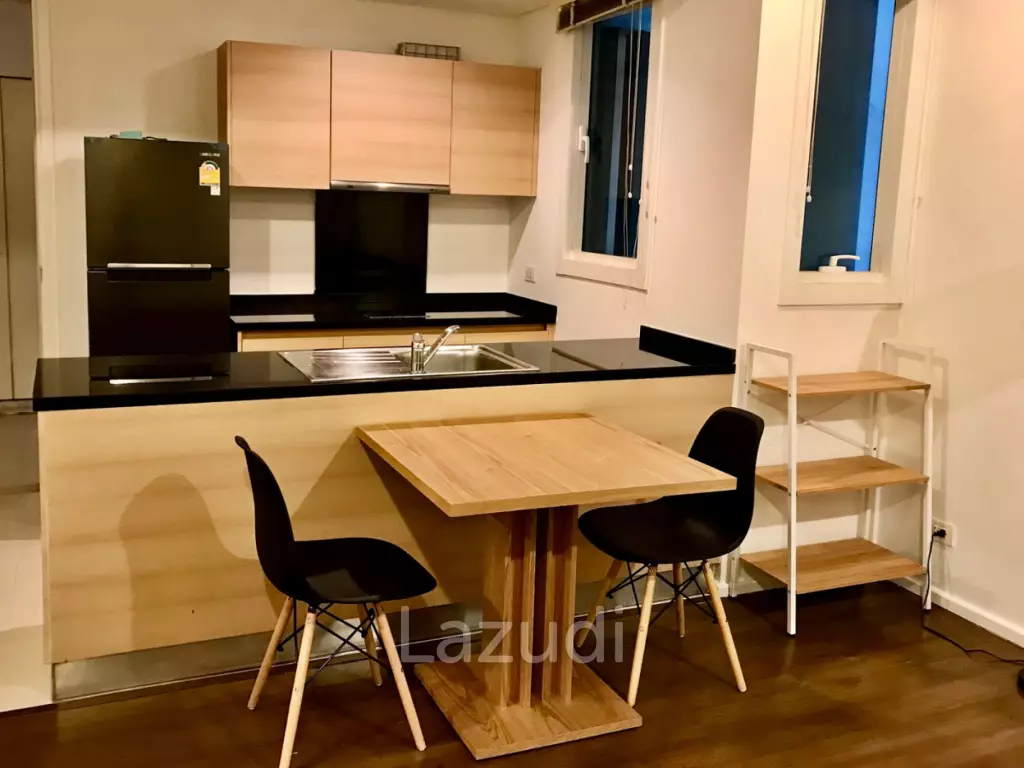 53.55 sqm condo on 8th floor at Wind Sukhumvit 23 in Khlong Toei Nuea, Wattana, Bangkok
