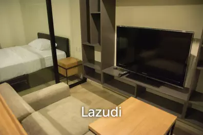 28 sqm modern 1 bedroom condo on 7th floor at Maestro 02 Ruamrudee Lumpini Bangkok