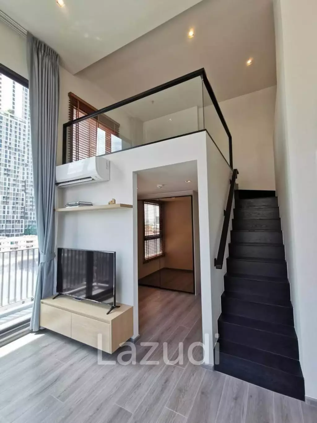 42 sqm duplex 1 bedroom condo at The Reserve Phahol - Pradipat Phaya Thai