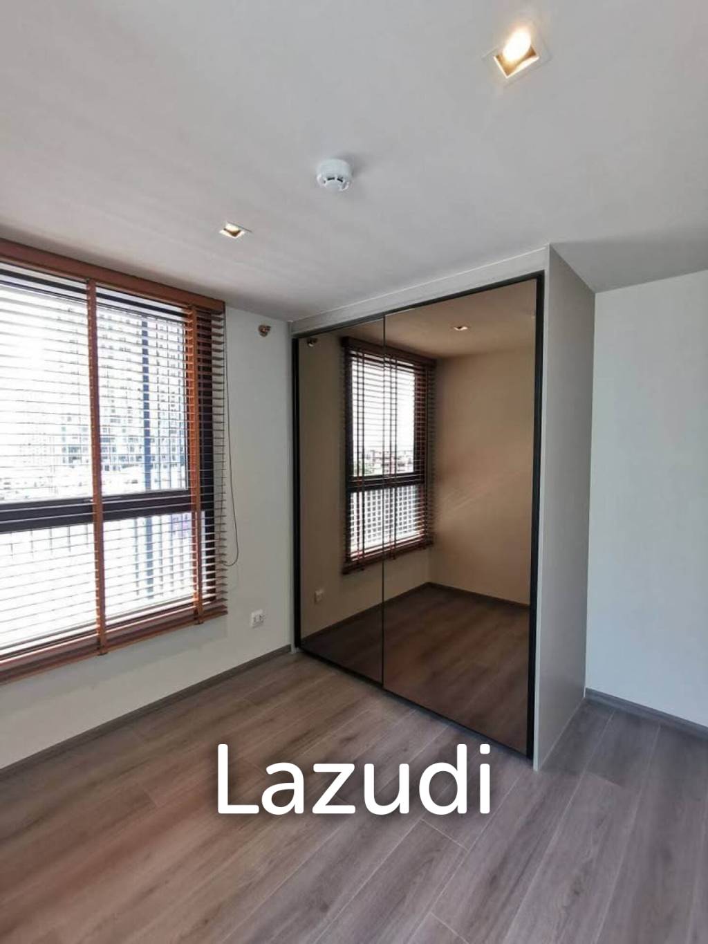 42 sqm duplex 1 bedroom condo at The Reserve Phahol - Pradipat Phaya Thai