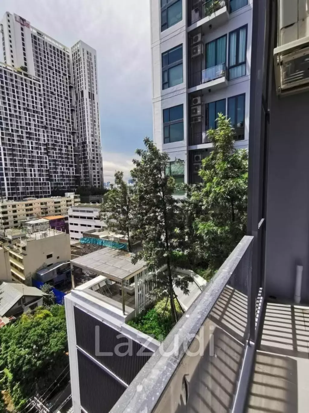 42 sqm duplex 1 bedroom condo at The Reserve Phahol - Pradipat Phaya Thai