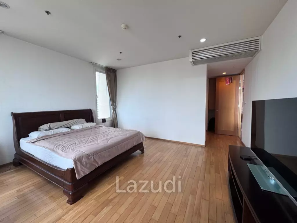 114 sqm high floor condo at The Empire Place Sathorn Bangkok