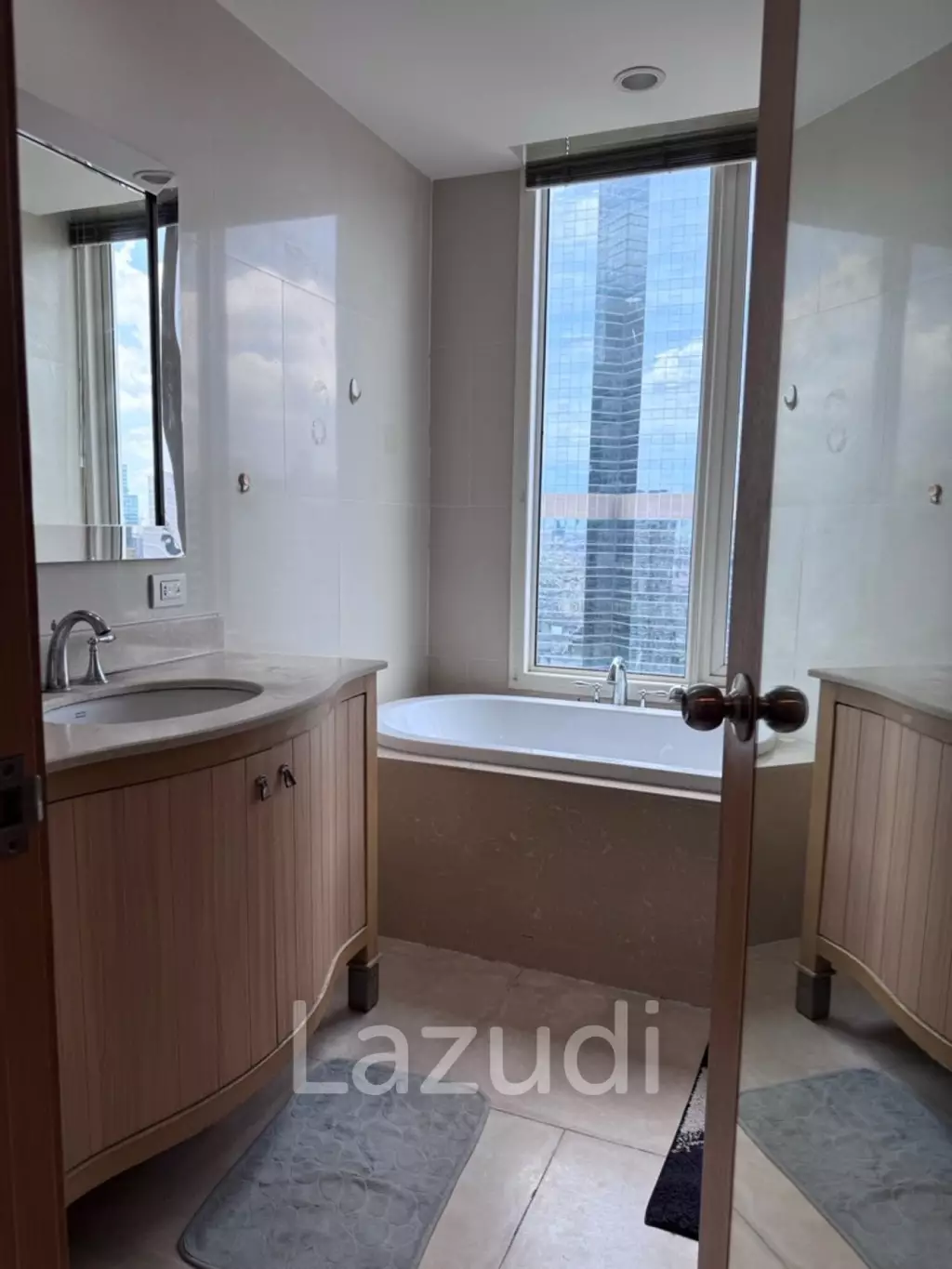 114 sqm high floor condo at The Empire Place Sathorn Bangkok