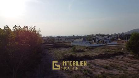 Земельный участок площадью 1600 кв. м / расчищен / удачное местоположение