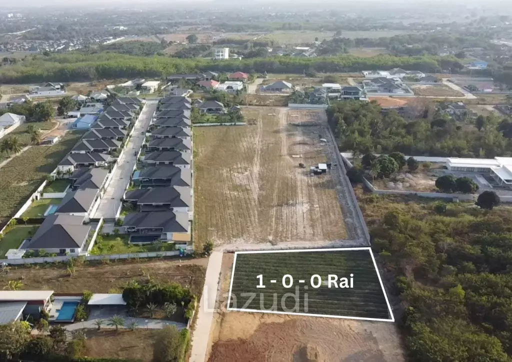 Freehold 1 Rai Plot for Sale in Hin Lek Fai