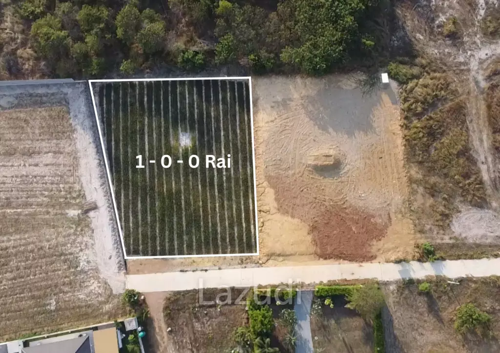 Freehold 1 Rai Plot for Sale in Hin Lek Fai