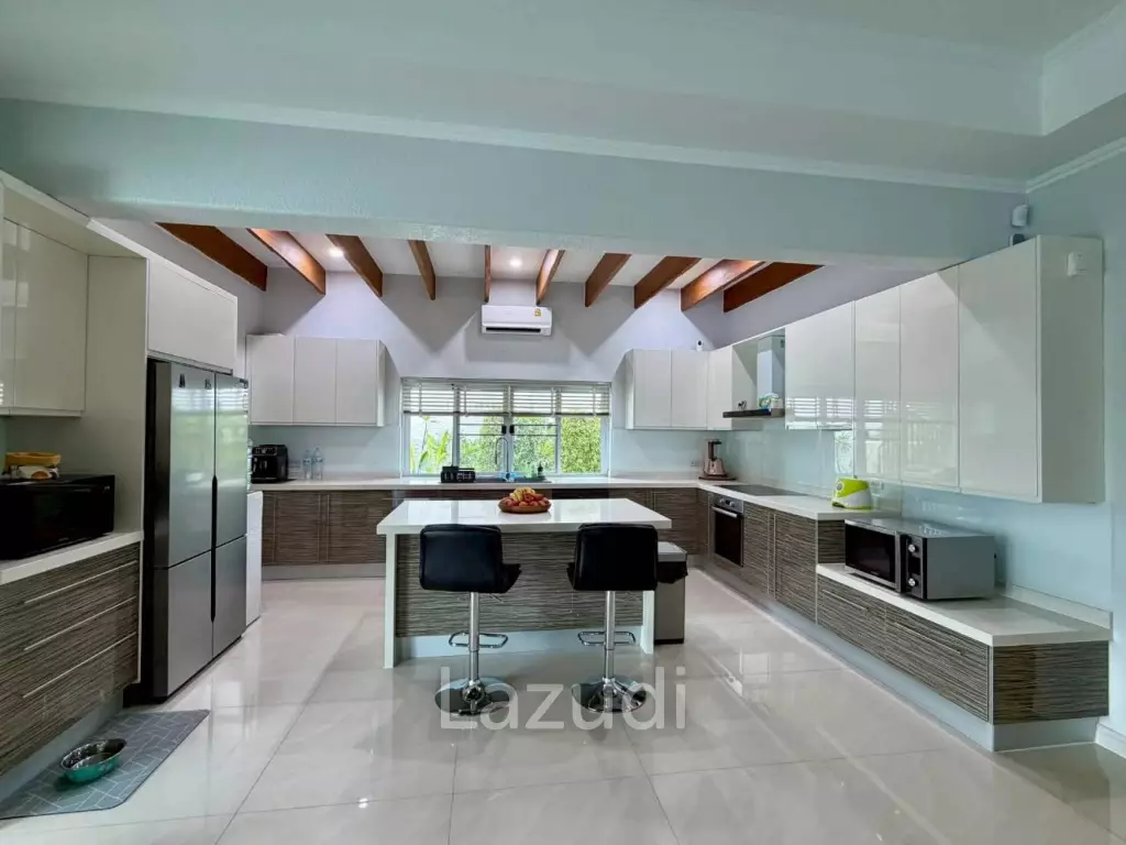 3 Bedroom 4 Bathroom 270 SQ.M. Santa Maria