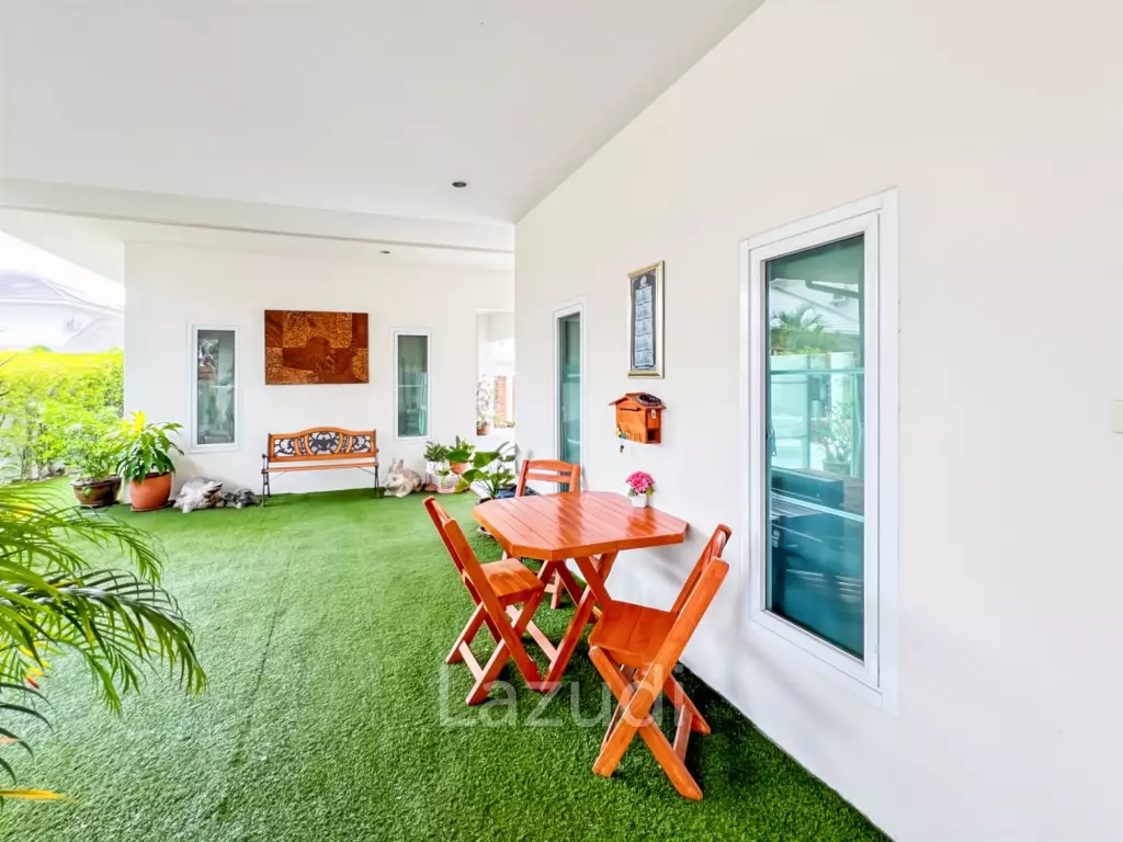 380 sqm Pool Villa in Thap Tai Hua Hin Freehold