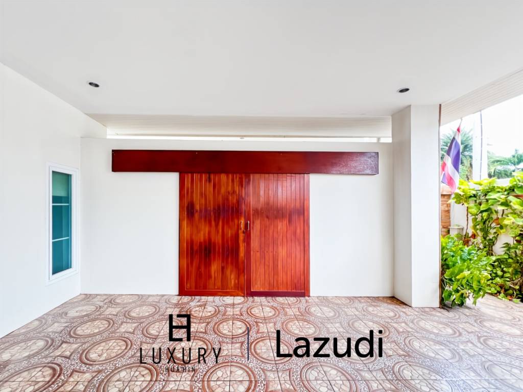 380 m² habitables / 6 chambres + 5 salles de bains / entièrement meublé