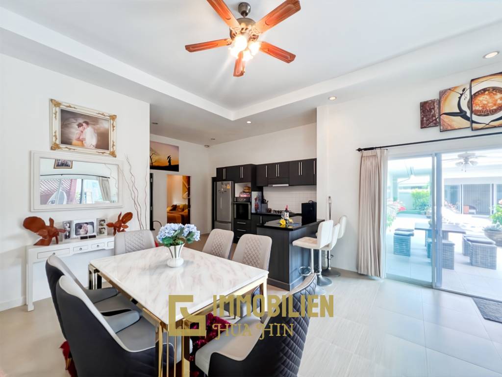 580 ตร.ม 6 เตียง 5 อาบน้ำ วิลล่า For ขาย