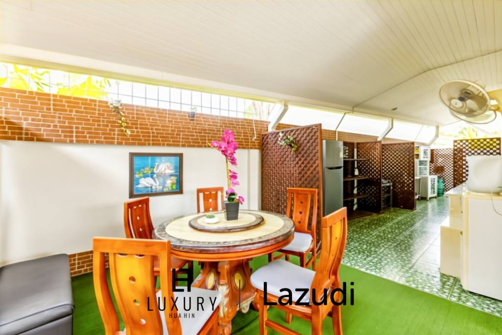 380 m² habitables / 6 chambres + 5 salles de bains / entièrement meublé