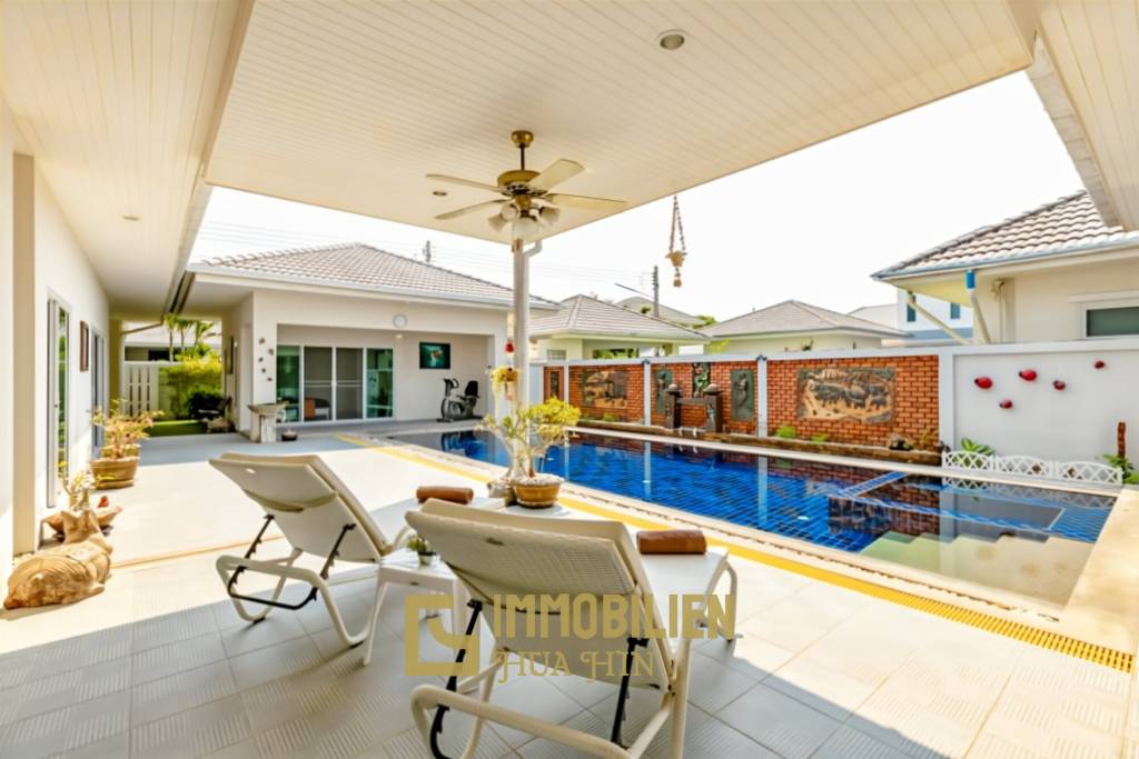 580 ตร.ม 6 เตียง 5 อาบน้ำ วิลล่า For ขาย