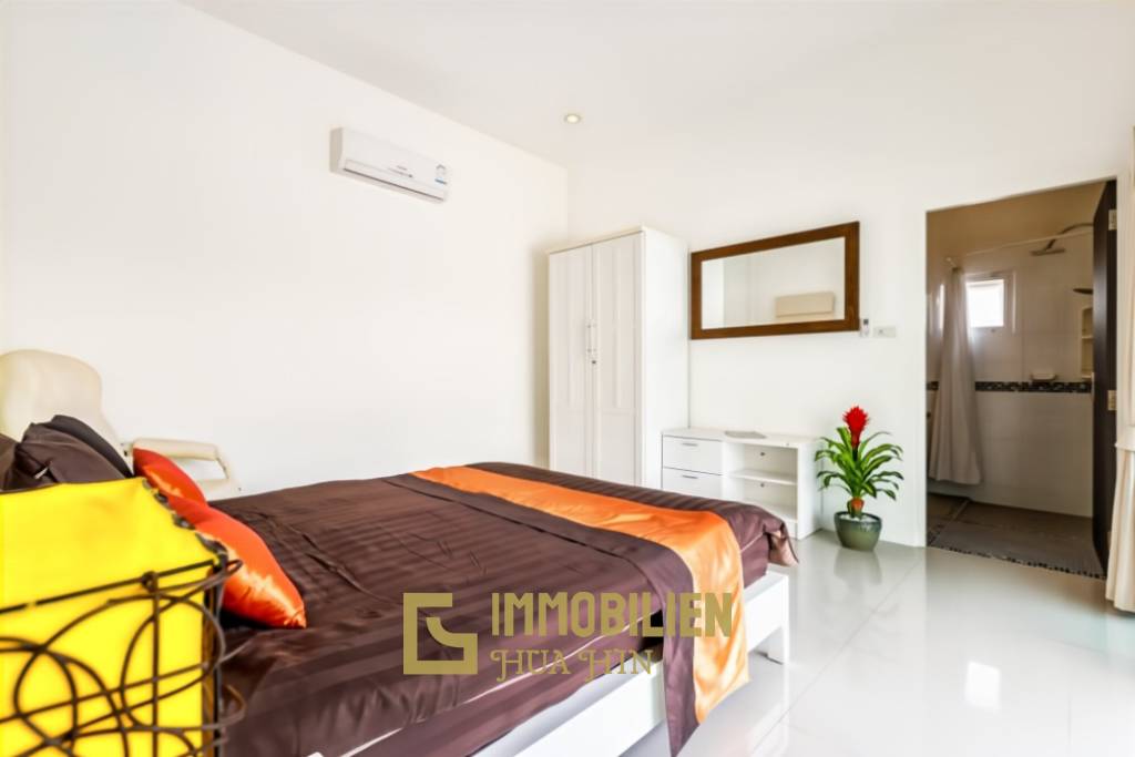 580 ตร.ม 6 เตียง 5 อาบน้ำ วิลล่า For ขาย