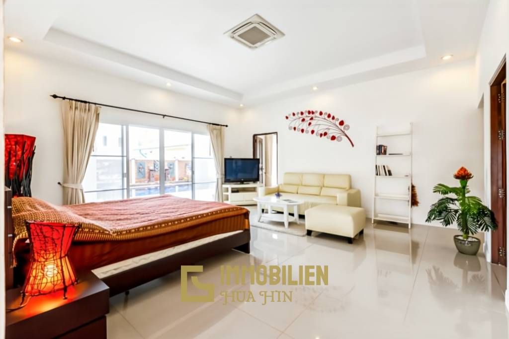 580 ตร.ม 6 เตียง 5 อาบน้ำ วิลล่า For ขาย