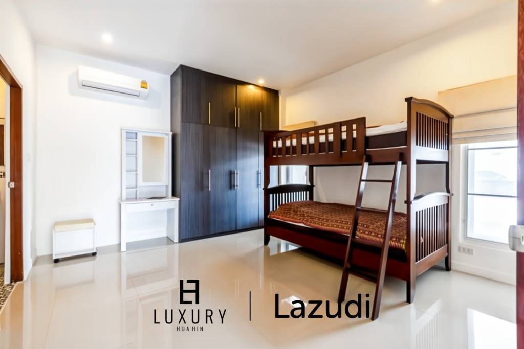 380 m² habitables / 6 chambres + 5 salles de bains / entièrement meublé