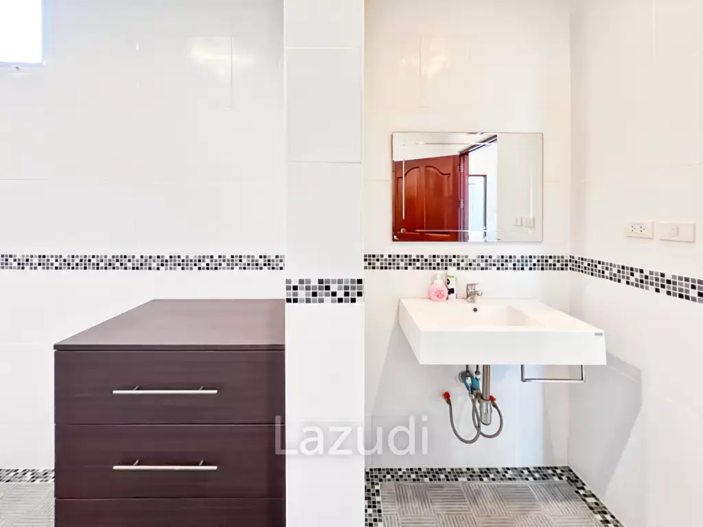 380 sqm Pool Villa in Thap Tai Hua Hin Freehold