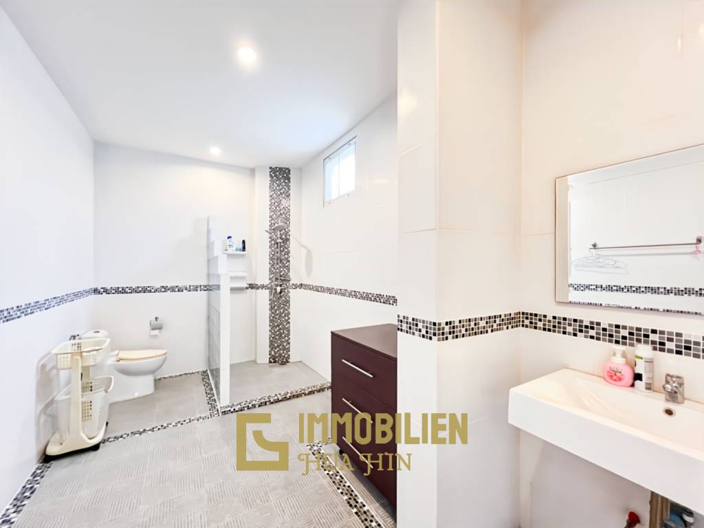 580 ตร.ม 6 เตียง 5 อาบน้ำ วิลล่า For ขาย