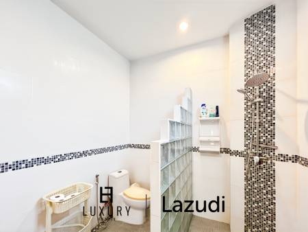 380 m² habitables / 6 chambres + 5 salles de bains / entièrement meublé