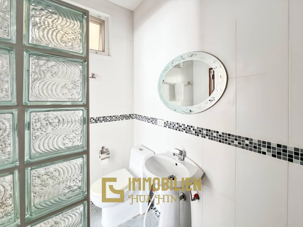 580 ตร.ม 6 เตียง 5 อาบน้ำ วิลล่า For ขาย