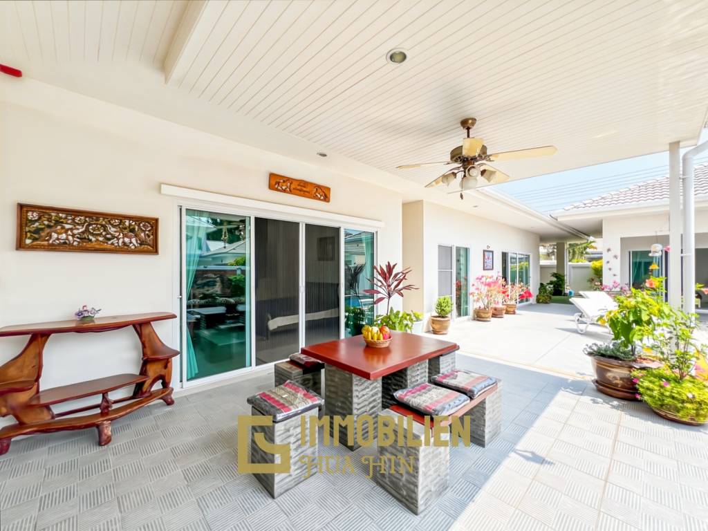 580 ตร.ม 6 เตียง 5 อาบน้ำ วิลล่า For ขาย