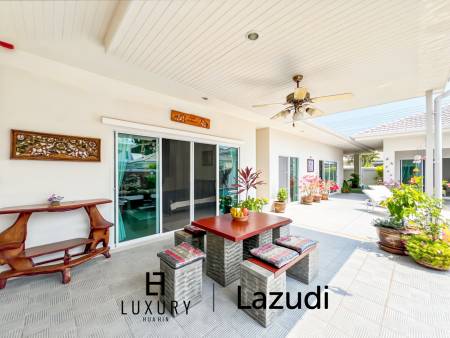 380 m² habitables / 6 chambres + 5 salles de bains / entièrement meublé