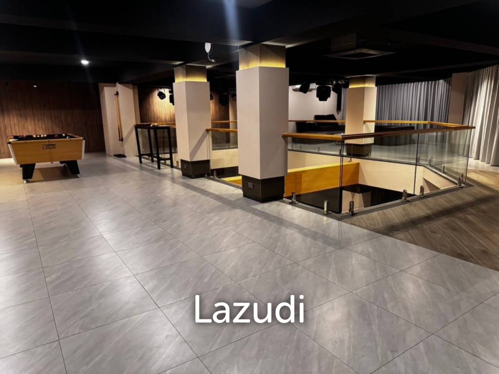 1100 sqm 8-Storey Commercial Building with Rooftop Terrace in Suan Luang Bangkok