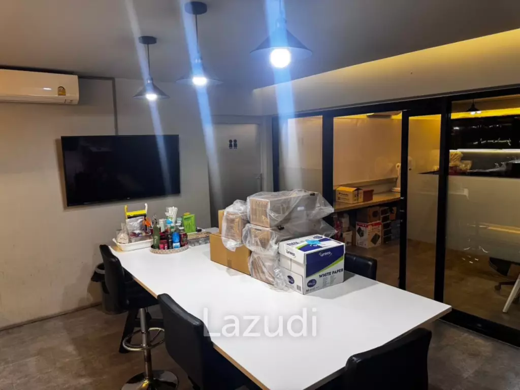 1100 sqm 8-Storey Commercial Building with Rooftop Terrace in Suan Luang Bangkok