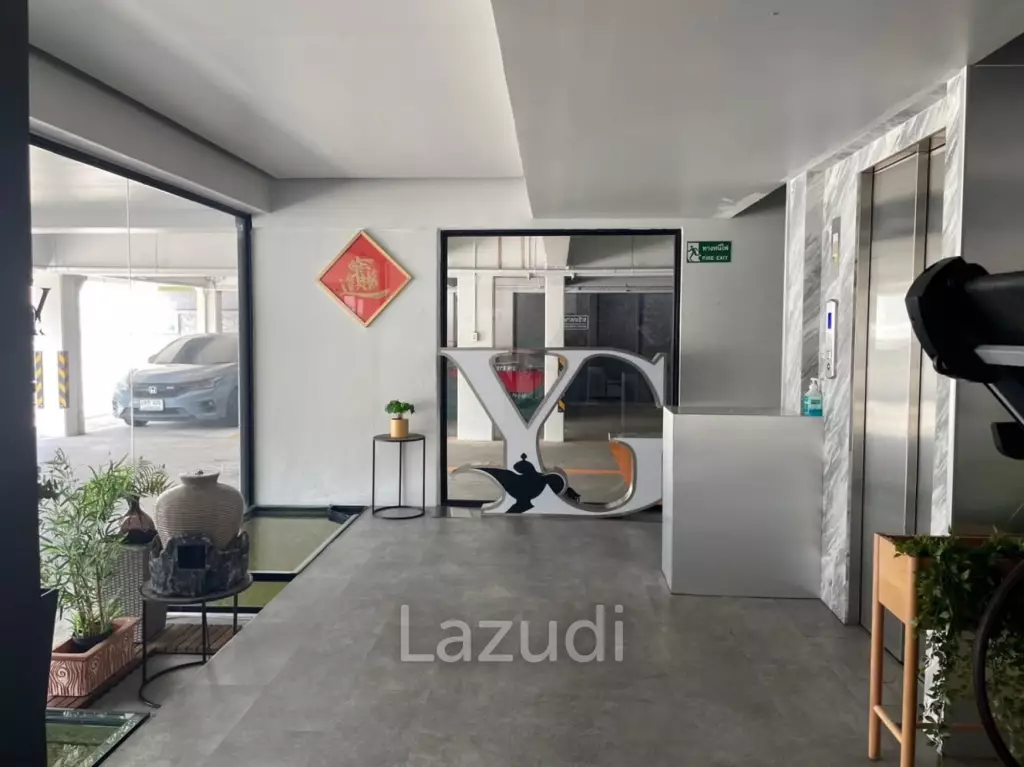 1100 sqm 8-Storey Commercial Building with Rooftop Terrace in Suan Luang Bangkok