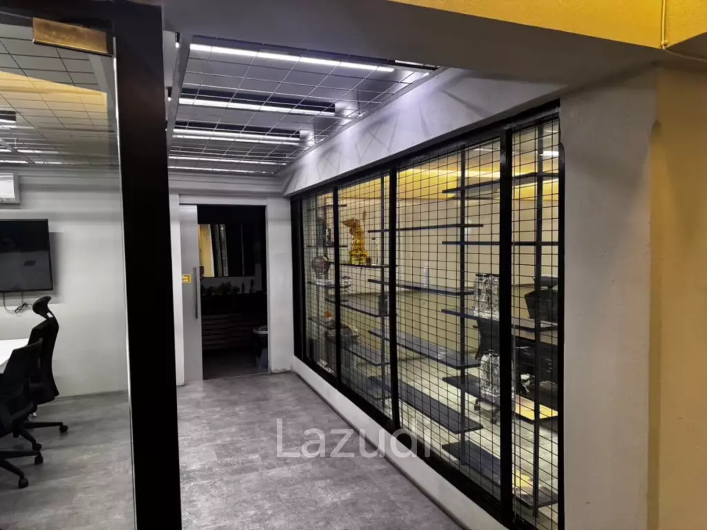 1100 sqm 8-Storey Commercial Building with Rooftop Terrace in Suan Luang Bangkok