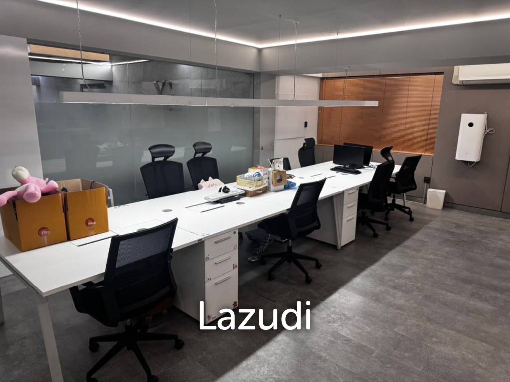 1100 sqm 8-Storey Commercial Building with Rooftop Terrace in Suan Luang Bangkok