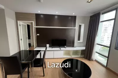 55 sqm modern 1 bedroom condo on 8th floor in Khlong Toei Bangkok