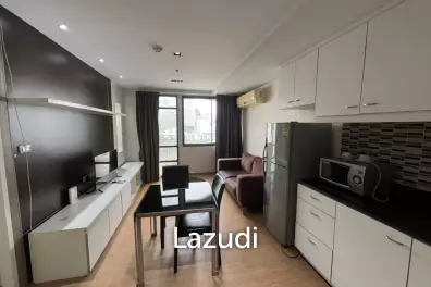 55 sqm modern 1 bedroom condo on 8th floor in Khlong Toei Bangkok