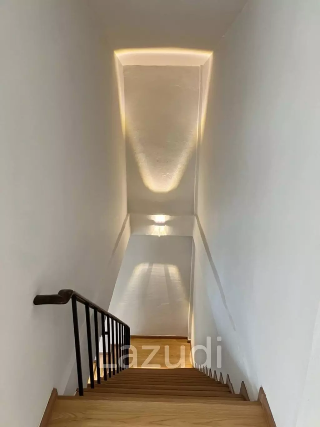 4 bedroom 4 bathroom with a roof top terrace 250 sqm Townhouse in Charoen Nakhon