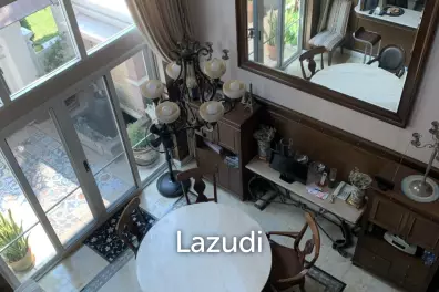 340 sqm Garden Townhouse for Sale in Wat Phraya Krai Bangkok