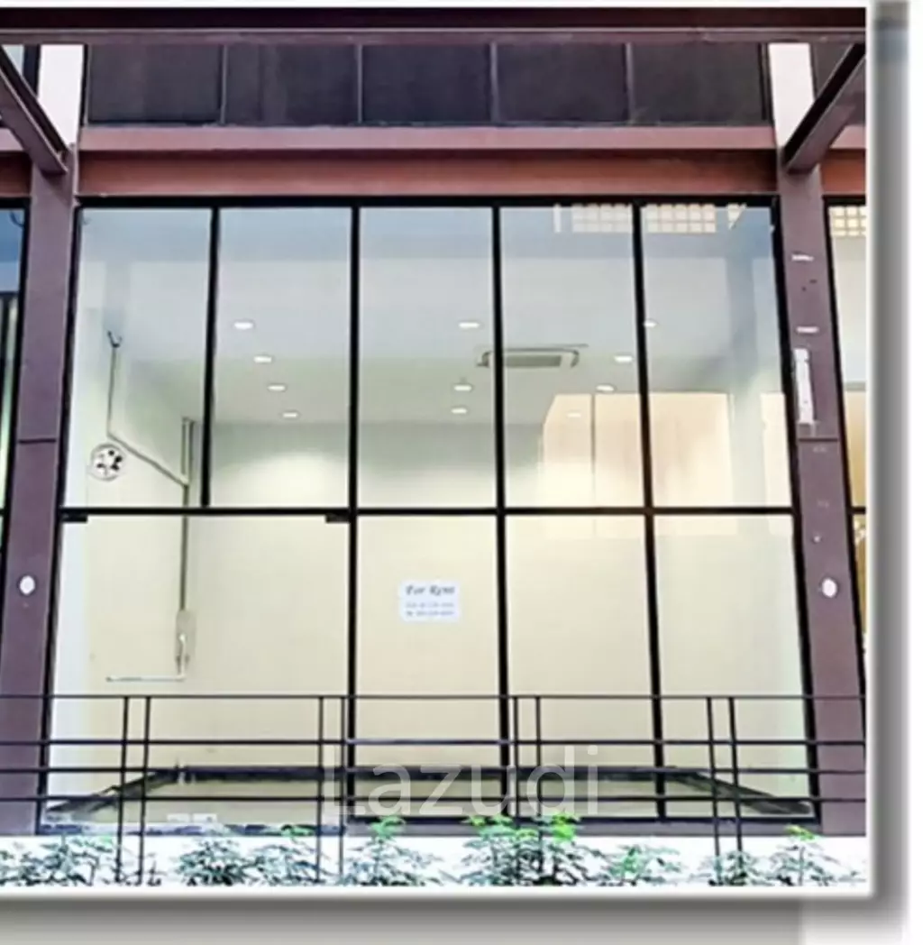 32 sqm Retail Space Asoke Tower Khlong Toei Nuea Bangkok