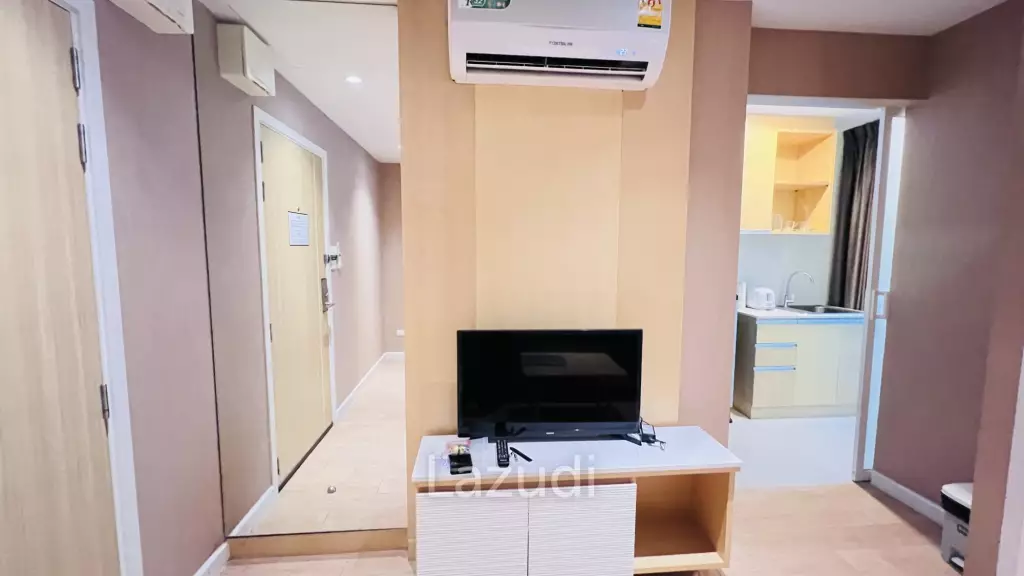 30.5 sqm modern condo with pool view in Hua Hin