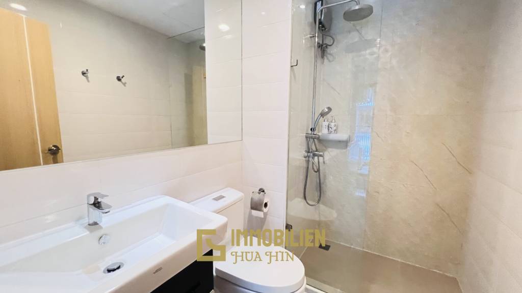 Modern / voll möbliert / 2.Stock