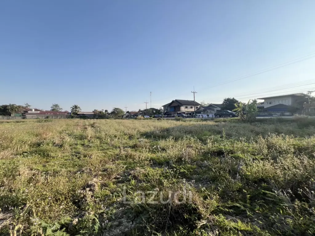 11 Rai Land with Mountain View for Investment at Ban Du
