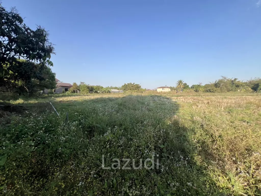 11 Rai Land with Mountain View for Investment at Ban Du