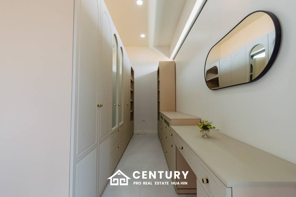 720 Kvm 3 Seng 3 Bad Villa for Salg