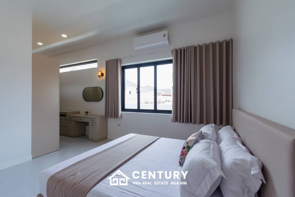 720 Kvm 3 Seng 3 Bad Villa for Salg