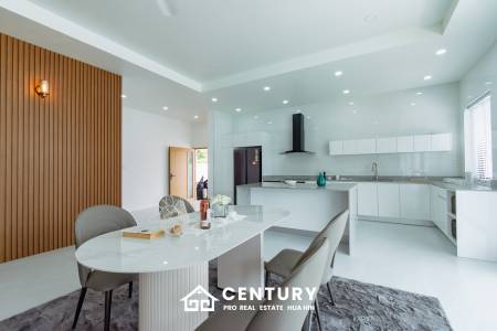 720 Kvm 3 Seng 3 Bad Villa for Salg