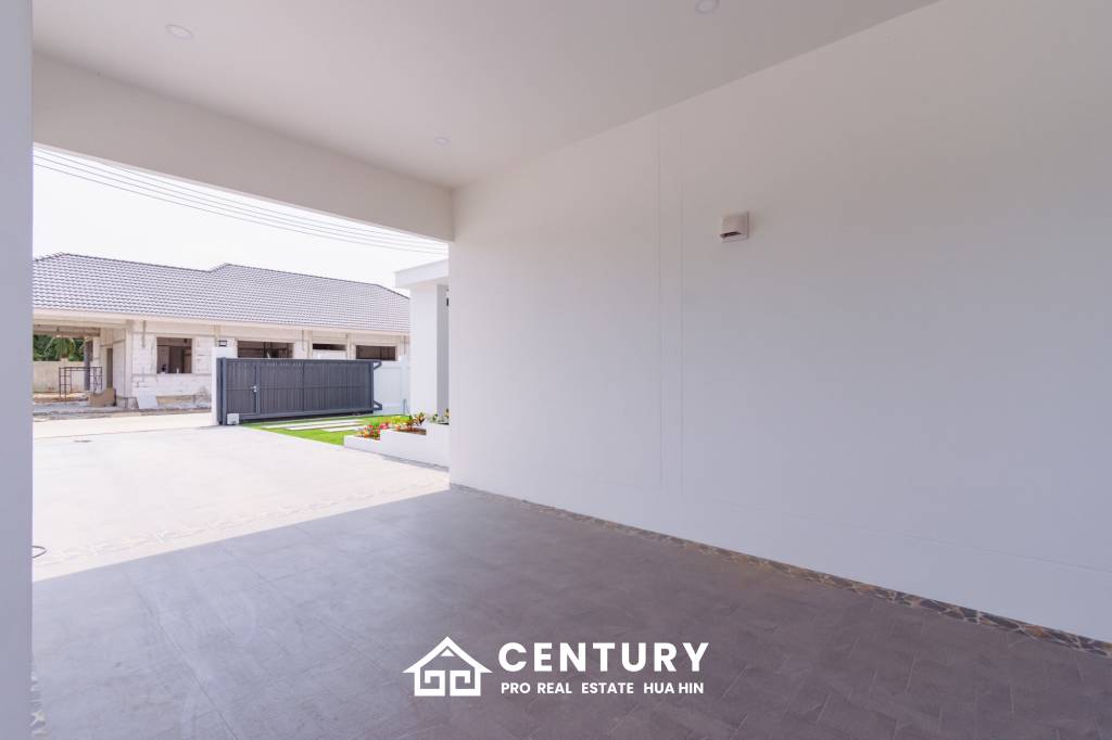 720 Kvm 3 Seng 3 Bad Villa for Salg