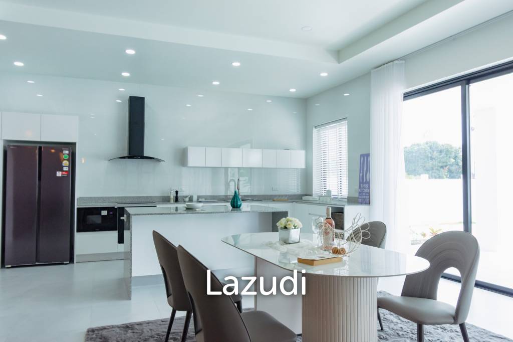 New Modern Pool villa in Wang Phong Pran Buri – Villa de L'Amitie