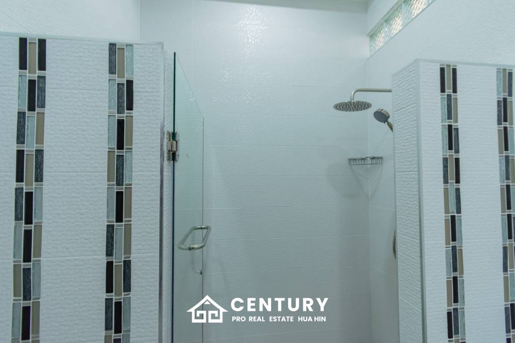 720 Kvm 3 Seng 3 Bad Villa for Salg