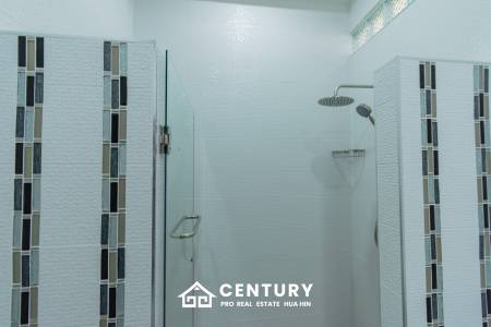 720 Kvm 3 Seng 3 Bad Villa for Salg